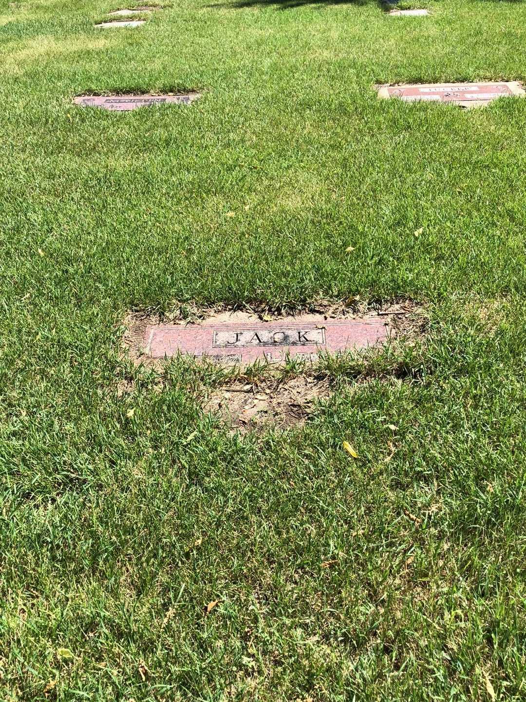 Anna Jack's grave. Photo 1