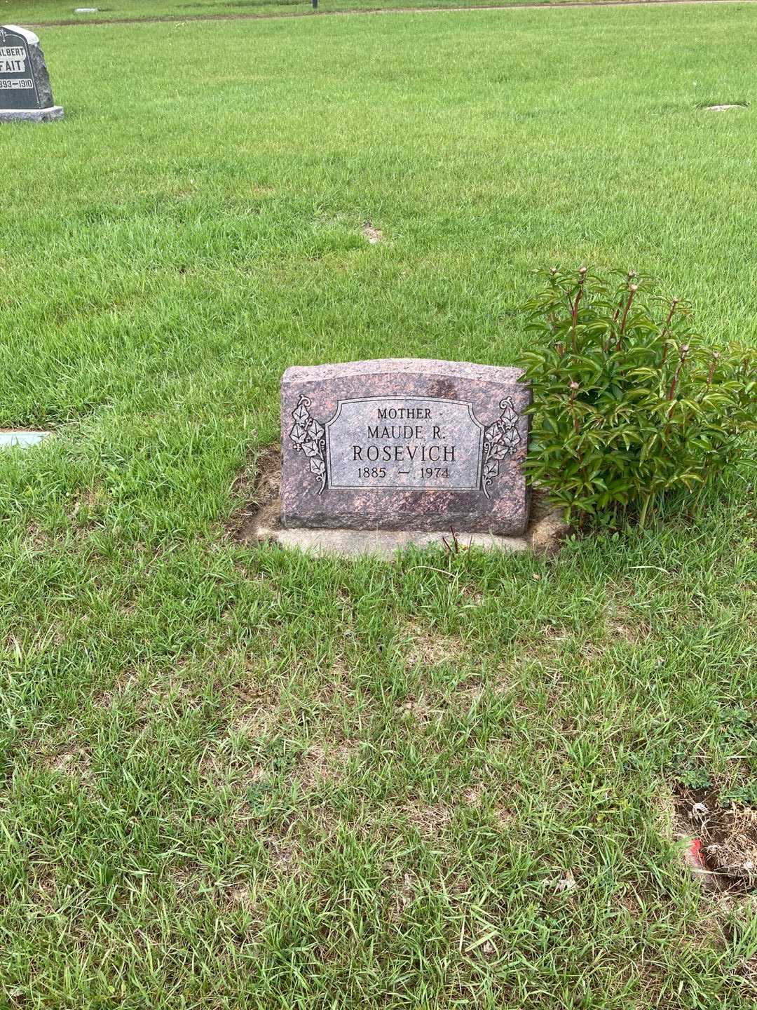 Betty Easton's grave. Photo 2