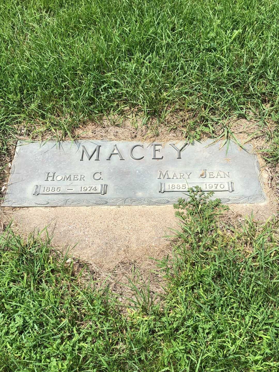Mary Jean Macey's grave. Photo 2