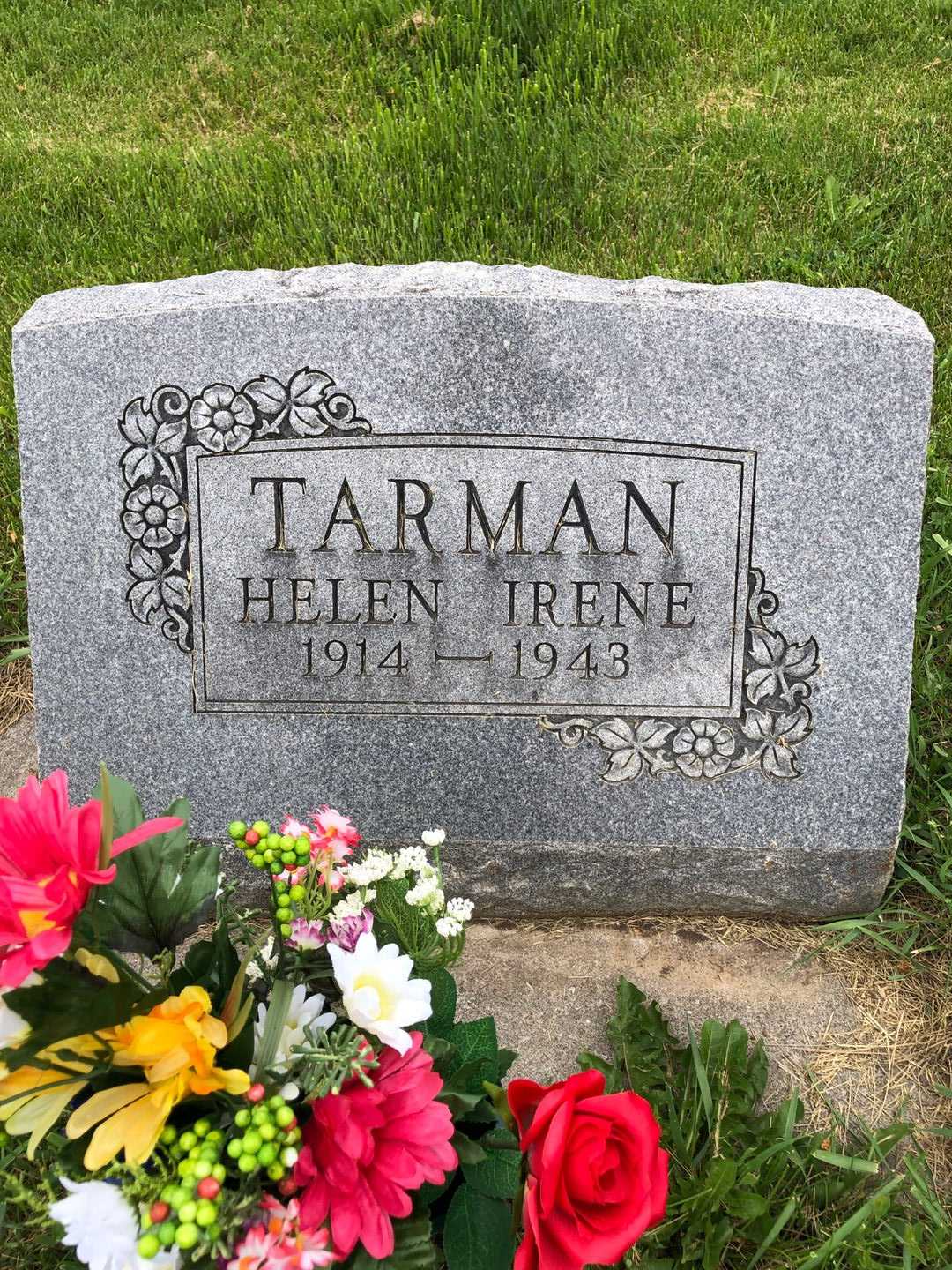 Helen Irene Tarman's grave. Photo 1
