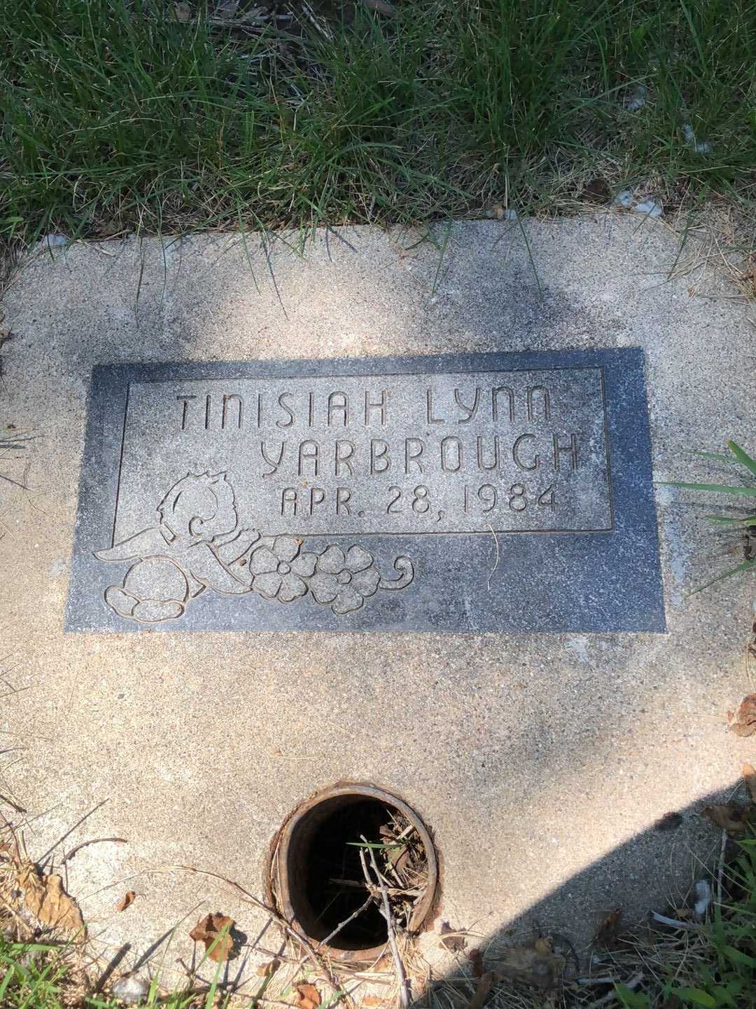 Tinisiah Lynn Yarbrough's grave. Photo 2