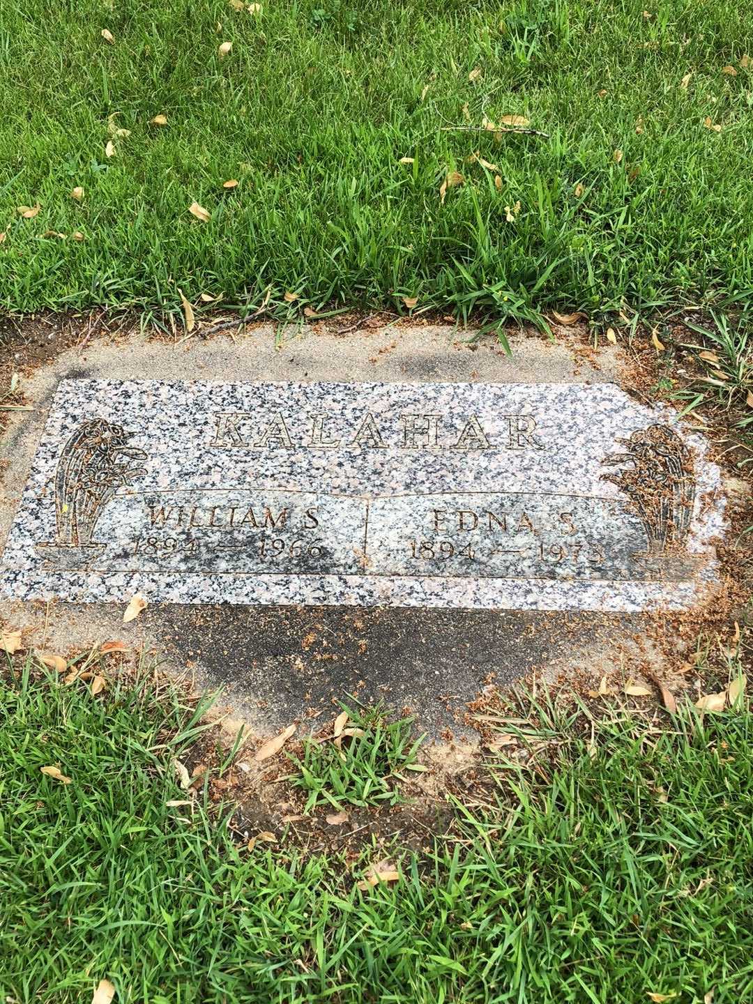 James Norman Kalahar's grave. Photo 2