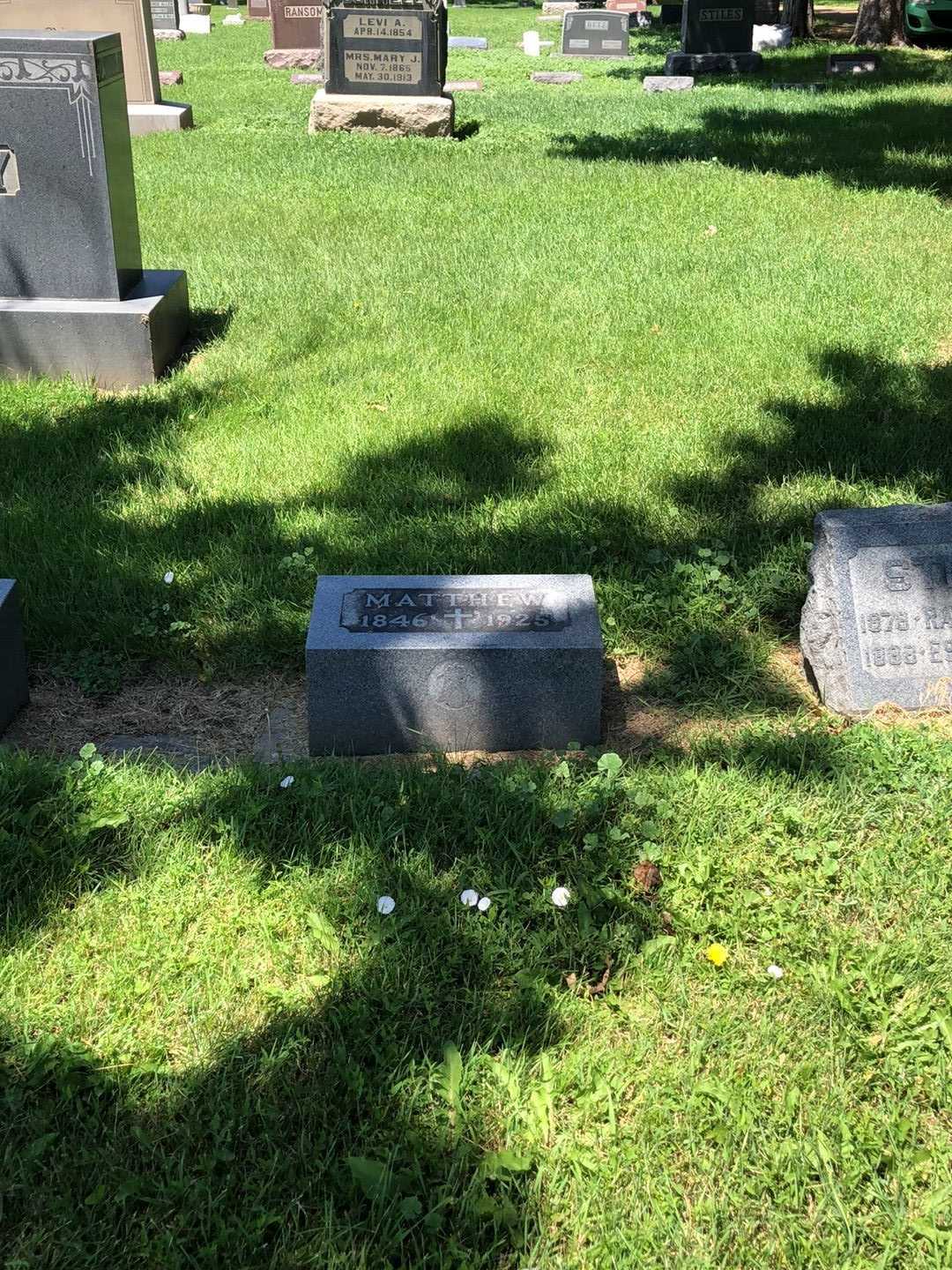 Matthew M. Daley's grave. Photo 2