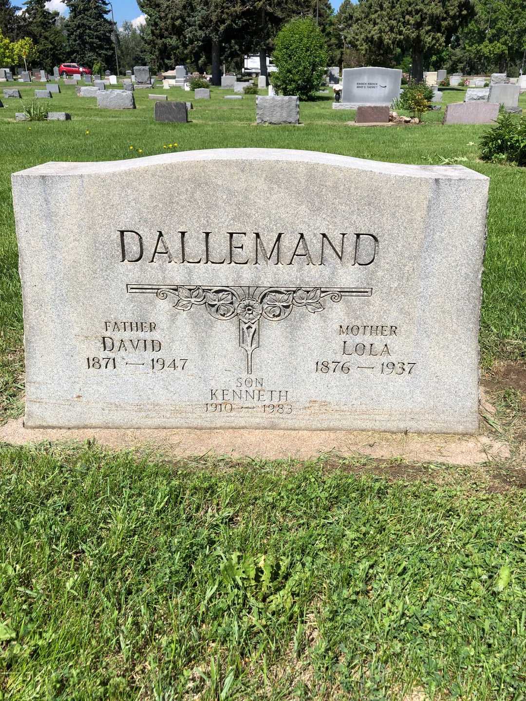 David Dallemand's grave. Photo 2