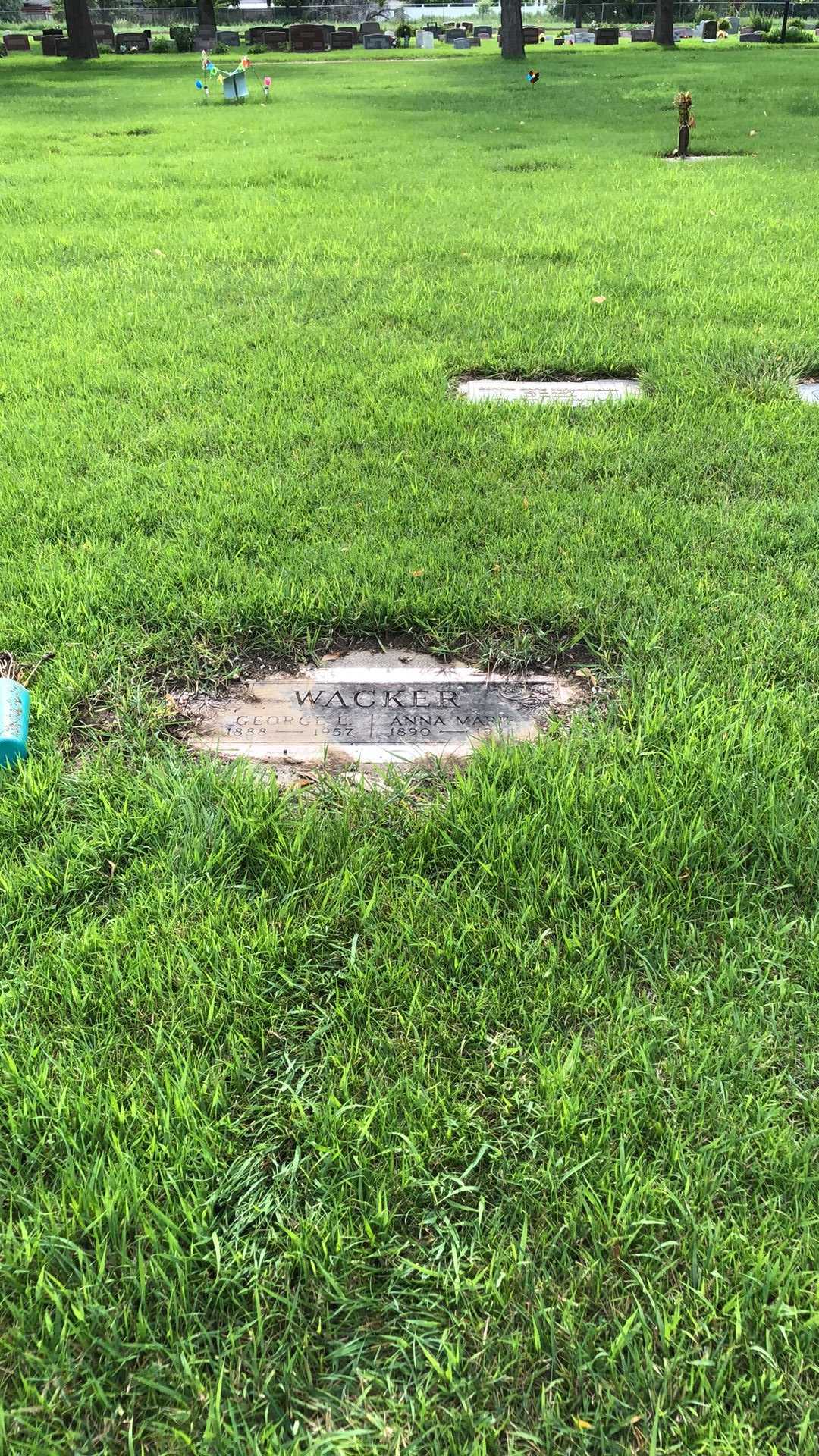 Anna Marie Wacker's grave. Photo 2