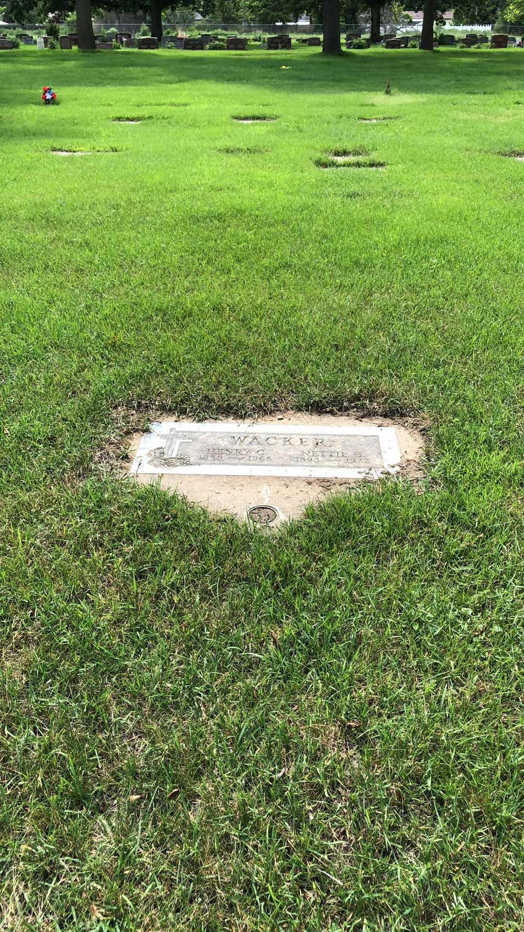 Henry Charles Wacker's grave. Photo 2