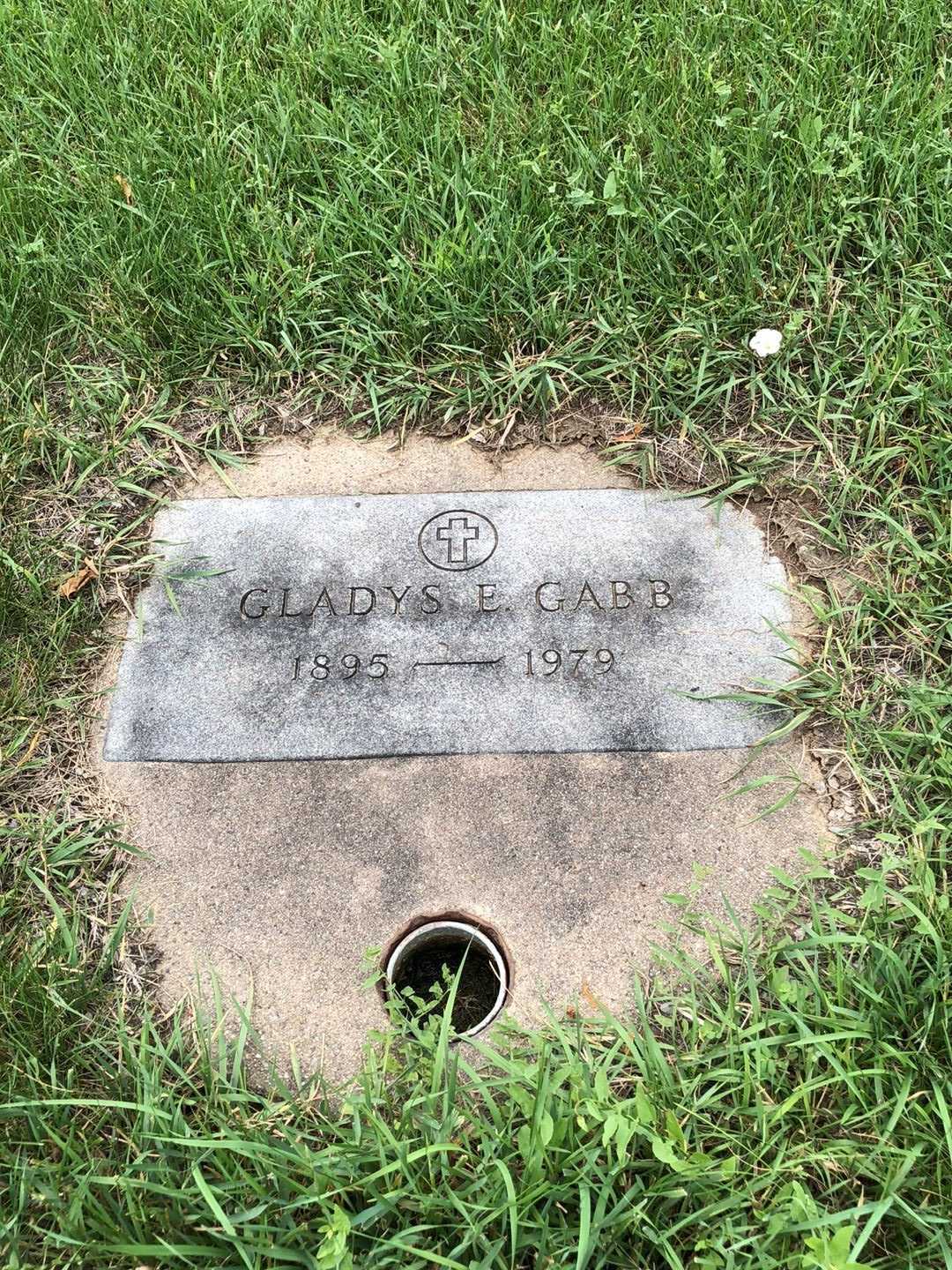 Gladys E. Gabb's grave. Photo 2