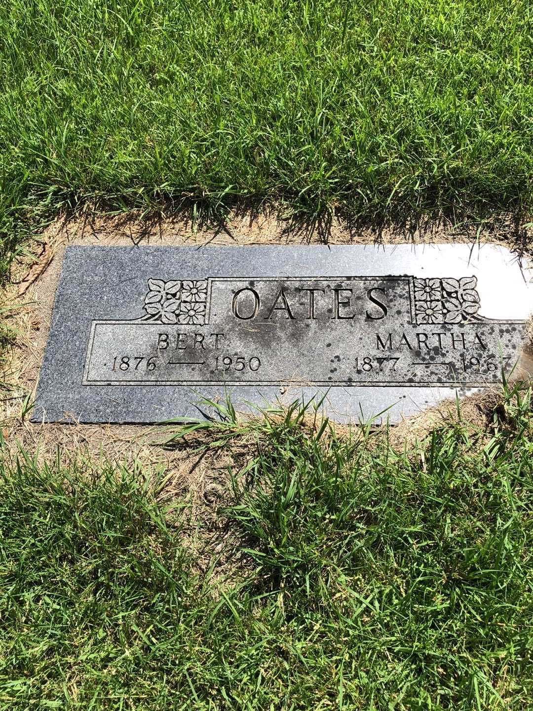 Martha Oates's grave. Photo 1